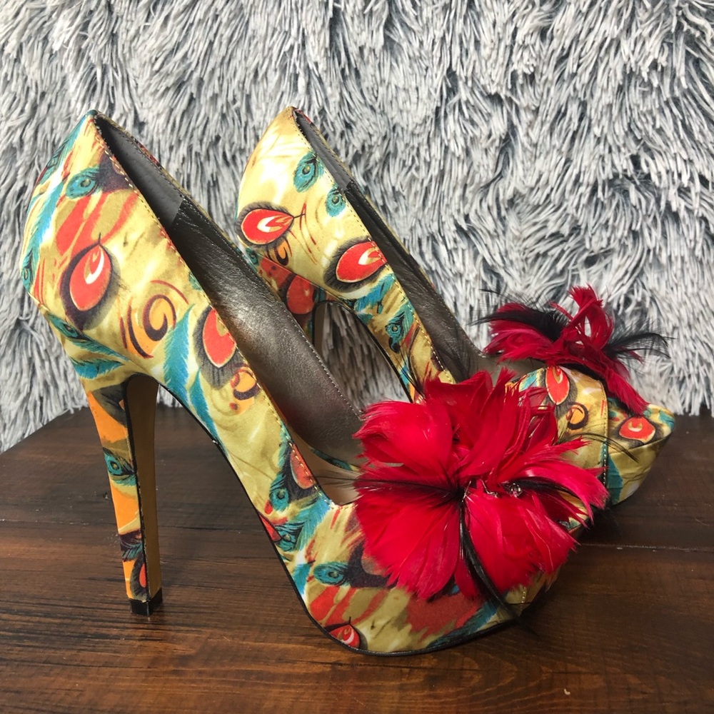 Mojo Moxy Peacock Heels